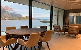 Stor Moderne Leilighet I Henningsvaer, 70 Kvm