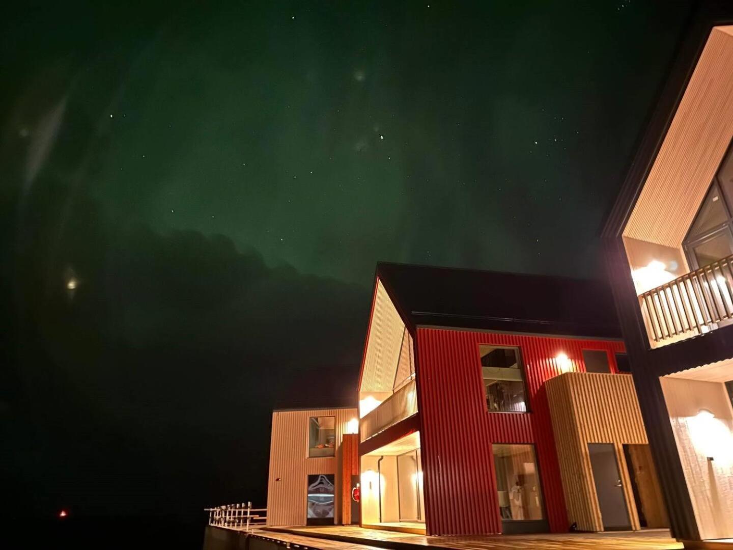 Stor Moderne Leilighet I Henningsvaer, 70 Kvm Exterior foto